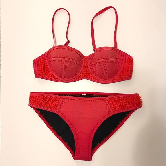 3/$25 Medium Coral Neoprene Underwire Bikini Set - brand unknown, like triangl - Picture 1 of 9